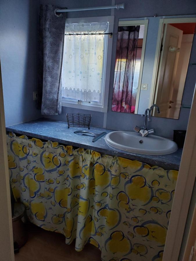 Mobil Home Chez L Habitants サン・ジャン·ド・モン エクステリア 写真