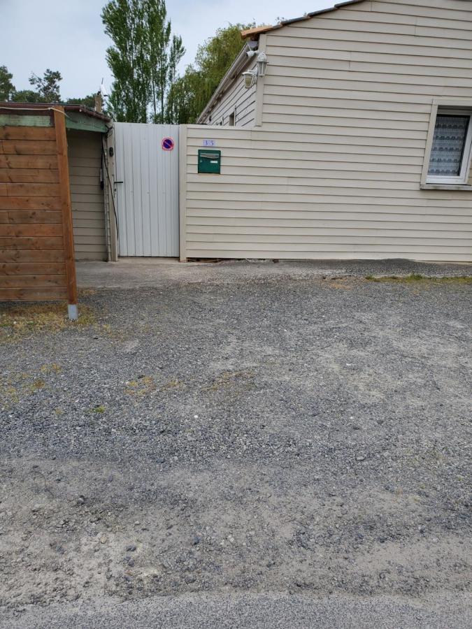 Mobil Home Chez L Habitants サン・ジャン·ド・モン エクステリア 写真